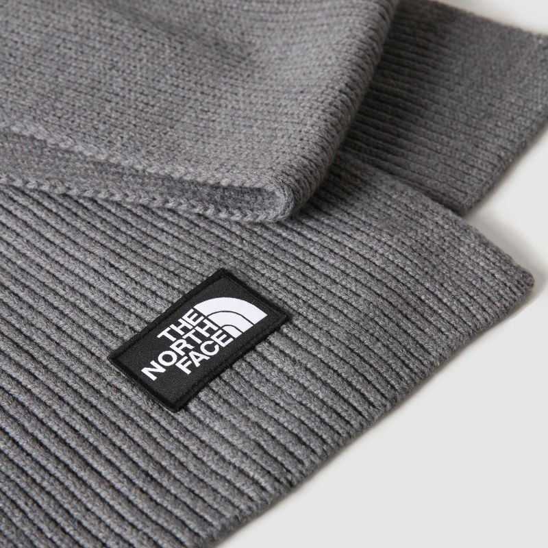 The North Face TNF Logo Box Scarf Tnf Medium Grey Heather | VZRDXP-352